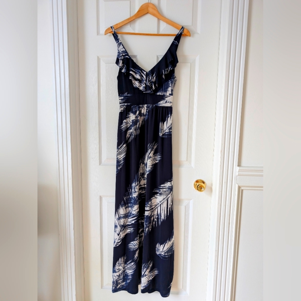 Elegant Navy and White Maxi Dress